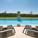 Villa Nevija U Ladicima For 10 People With Sea View & Sports Complex In Istria *