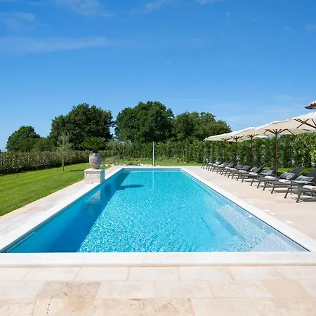 Nevija U Ladicima For 10 People With Sea View & Sports Complex In Istria Vila Ladici