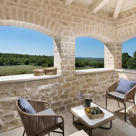 Nevija U Ladicima For 10 People With Sea View & Sports Complex In Istria *