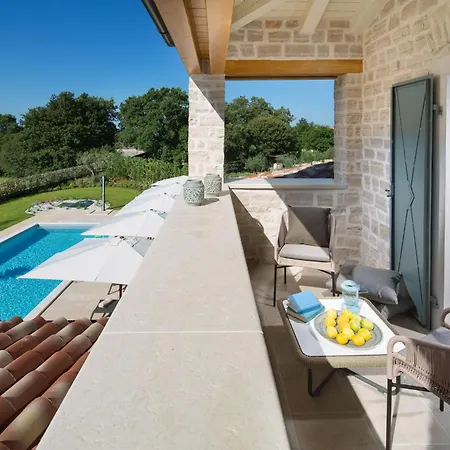 Nevija U Ladicima For 10 People With Sea View & Sports Complex In Istria Vila Ladici